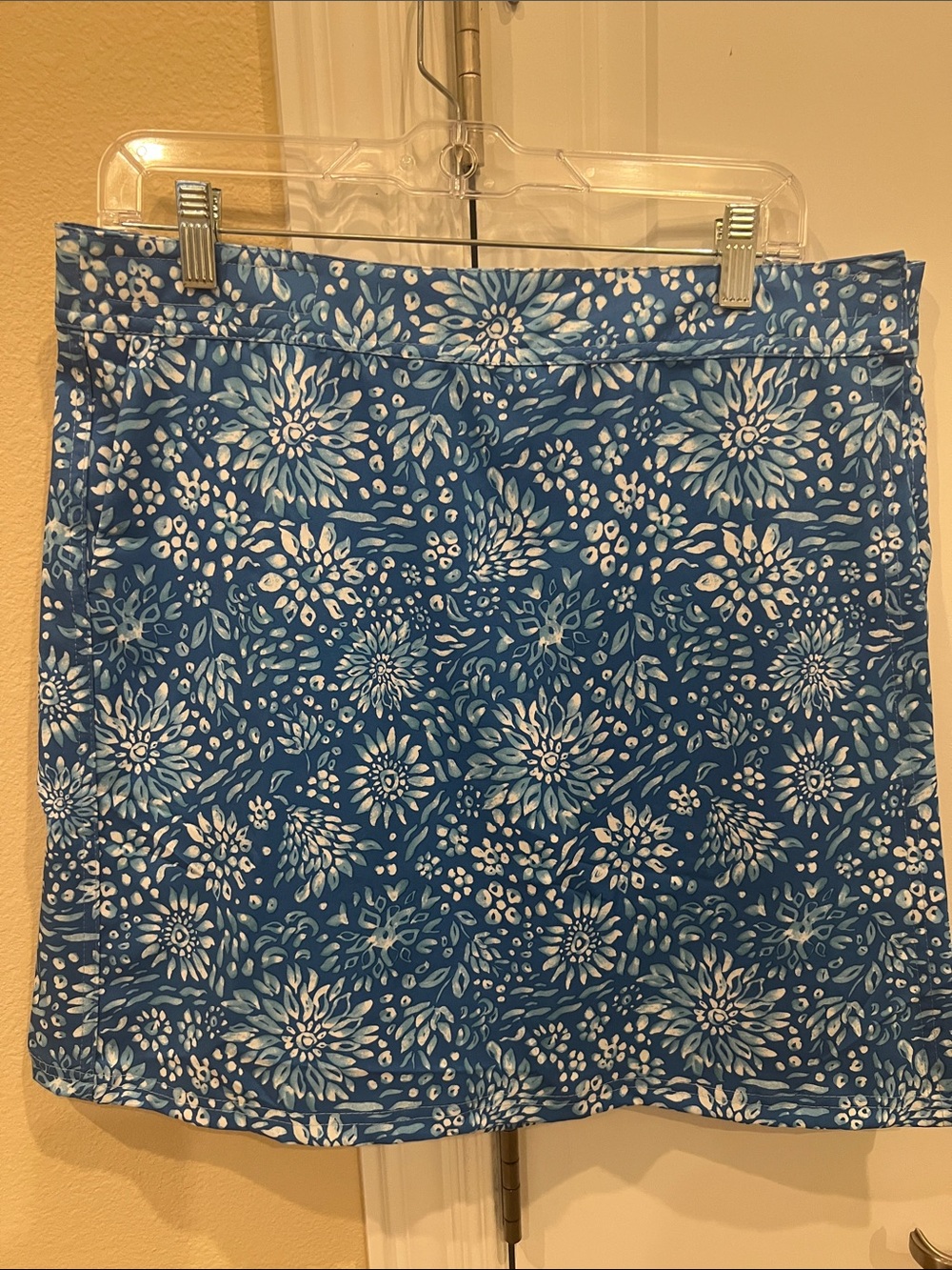 NWOT Ripskirt Hawaii Blue Floral Wrap Skirt